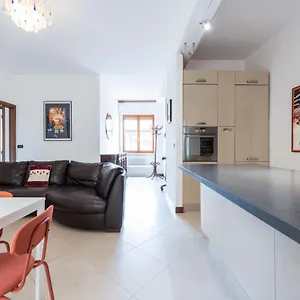  Apartment Movie Lovers